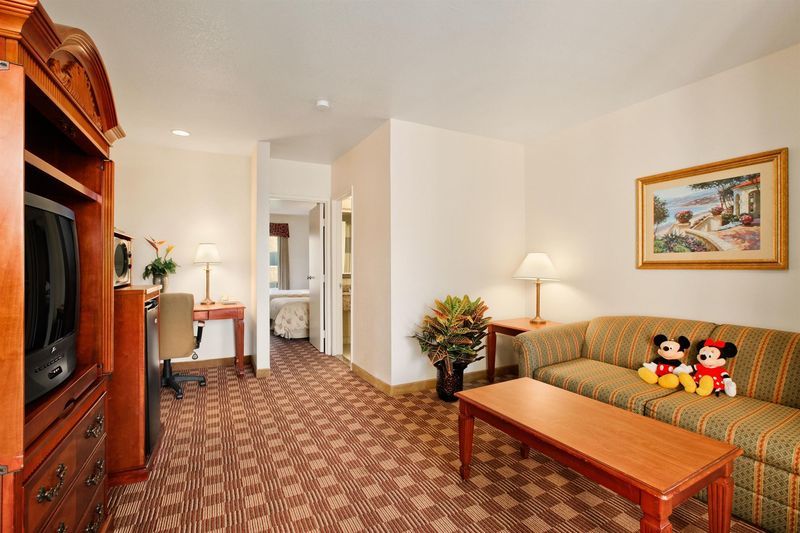Anaheim Marriott Suites Гарден Гров Экстерьер фото