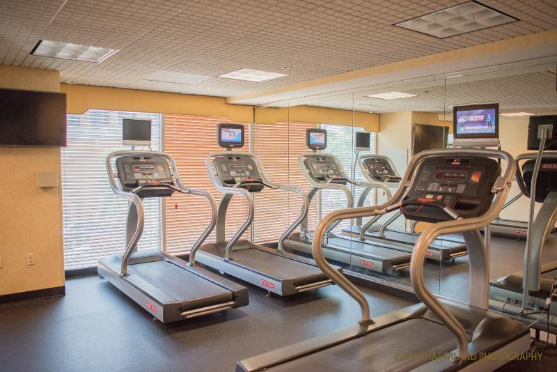 Anaheim Marriott Suites Гарден Гров Экстерьер фото
